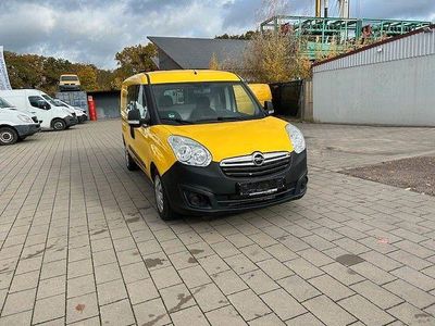 Weiß Gebraucht 2018 Opel Combo Van / Kleinbus | 6.900 € (Teuer)