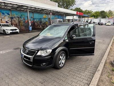 VW Touran Cross