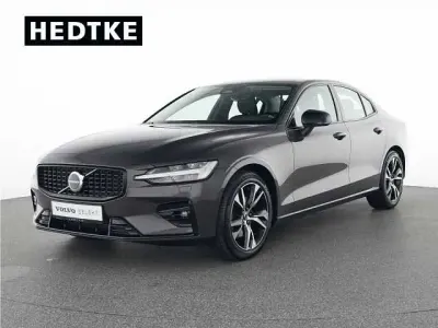 Gebraucht Volvo S60 145 PS (106 kW) 2023 Limousine