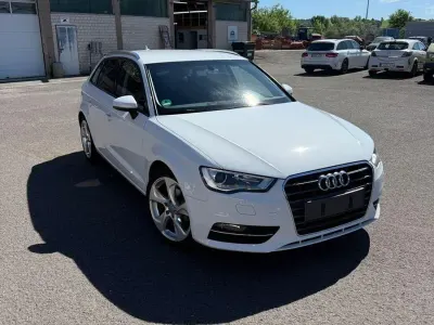 Gebraucht Audi A3 Attraction 125 PS (91 kW) 2015 Weiß Limousine