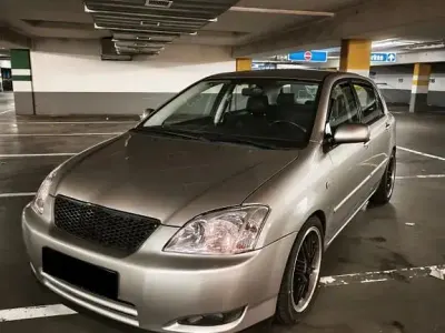Gebraucht Toyota Corolla 272 PS (200 kW) 2001 Silber Kombi