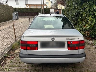 Second-hand VW Passat 90 CP (66 kW) 1996 Argintiu Berlinǎ