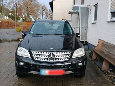 Gebraucht Mercedes ML320 224 PS (164 kW) 2008 Schwarz SUV