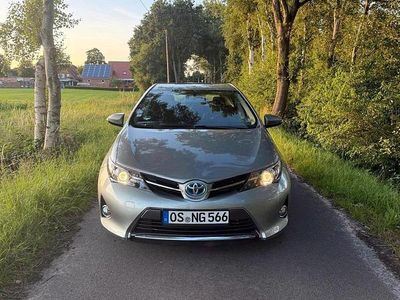 Toyota Auris Hybrid