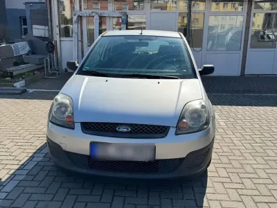 Używany Ford Fiesta Fun X 68 KM (50 kW) 2006 Szary Hatchback