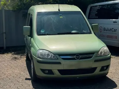 Gebraucht Opel Combo 101 PS (74 kW) 2010 Grün Van / Kleinbus