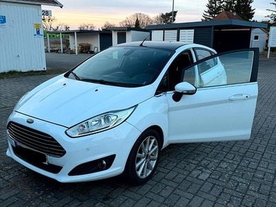 Usata Ford Fiesta Titanium 101 CV (74 kW) 2017 Bianco Utilitaria