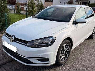 Gebraucht VW Golf VII Sound 110 PS (80 kW) 2017 Weiß Limousine