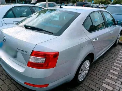 Gebraucht Skoda Octavia 140 PS (102 kW) 2013 Grau Limousine