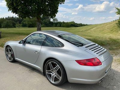 Porsche 911 Carrera 4