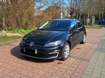 gebraucht VW e-Golf TÜV & Service NEU Schnellladen Wärmepumpe