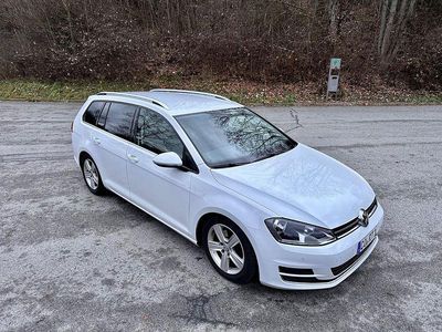 Gebraucht VW Golf VII Highline 105 PS (77 kW) 2013 Weiß Kombi