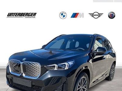 Gebraucht BMW iX1 Luxury Line 230 kW (313 PS) 2025 Black sapphire SUV