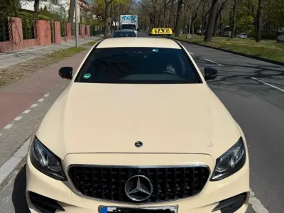 Gebraucht Mercedes 220 194 PS (142 kW) 2017 Beige Limousine