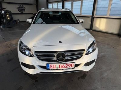 Gebraucht Mercedes C180 156 PS (114 kW) 2016 Weiß Limousine