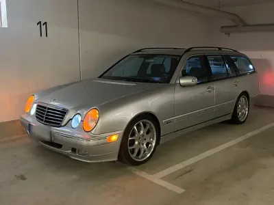Gebraucht Mercedes E430 279 PS (205 kW) 1999 Silber Limousine