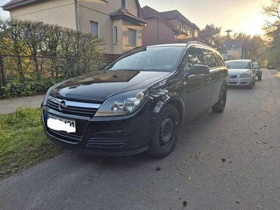 Usata Opel Astra Edition 105 CV (77 kW) 2004 Nero Berlina