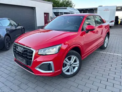Gebraucht Audi Q2 Advanced 150 PS (110 kW) 2022 Rot SUV