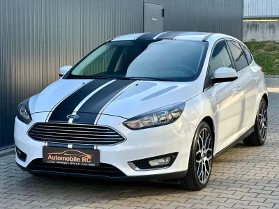 Used Ford Focus Titanium 150 HP (110 kW) 2015 White Sedan