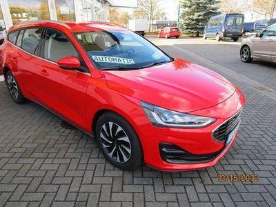 Gebraucht Ford Focus Titanium 116 PS (85 kW) 2023 Rot Limousine