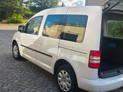 Gebraucht VW Caddy 72 PS (52 kW) 2012 Weiß Van / Kleinbus