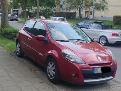 Begagnad Renault Clio II Dynamique 75 HK (55 kW) 2009 Sedan