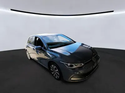 Gebraucht VW Golf VIII Active 150 PS (110 kW) 2023 Grau Limousine