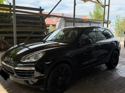 Gebraucht Porsche Cayenne 245 PS (180 kW) 2012 Schwarz SUV