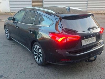 Gebraucht Ford Focus Cool & Connect 150 PS (110 kW) 2019 Schwarz Kombi