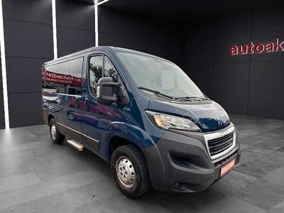 Blau Gebraucht 2018 Peugeot Boxer Active Van | 13.990 € (Guter Preis)