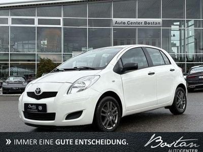 Gebraucht Toyota Yaris Cool 221 PS (162 kW) 2011 Weiß Kleinwagen