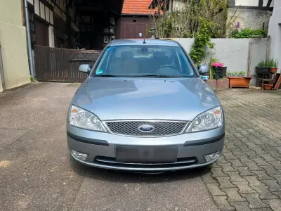 Gebraucht Ford Mondeo 136 PS (100 kW) 2003 Silber Limousine