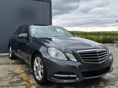 Gebraucht Mercedes E220 Avantgarde 170 PS (125 kW) 2011 Grau Limousine