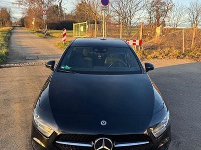 Schwarz Gebraucht 2020 Mercedes A200 Limousine | 14.900 € (Fairer Preis)