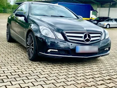 Używany Mercedes E350 231 KM (169 kW) 2009 Czarny Coupe