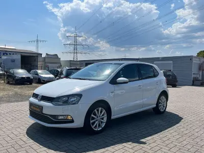 Gebraucht VW Polo LOUNGE 90 PS (66 kW) 2015 Weiß Limousine