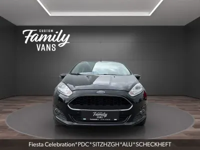 Gebraucht Ford Fiesta Celebration 80 PS (58 kW) 2017 Schwarz Kleinwagen