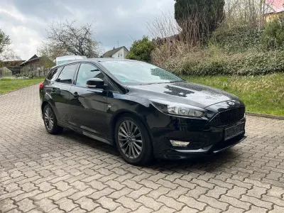 Gebraucht Ford Focus ST-Line 150 PS (110 kW) 2016 Schwarz Limousine