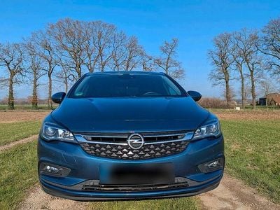 Usata Opel Astra 105 CV (77 kW) 2017 Blu Berlina