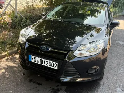 Gebraucht Ford Focus 84 PS (61 kW) 2014 Schwarz Kombi