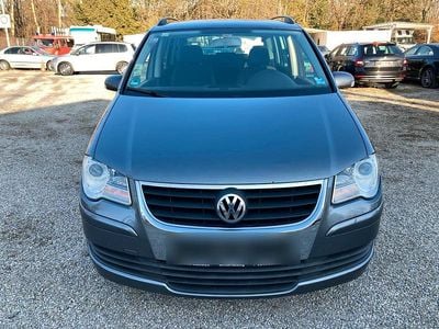 Grau Gebraucht 2007 VW Touran Van / Kleinbus | 2.650 € (Fairer Preis)