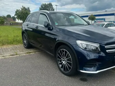 Używany Mercedes GLC350 258 KM (189 kW) 2018 Niebieski Coupe