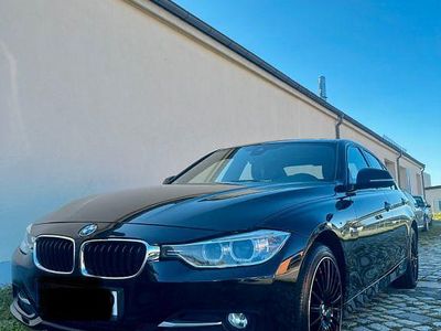 Gebraucht BMW 320 Sport Line 184 PS (135 kW) 2013 Schwarz Limousine