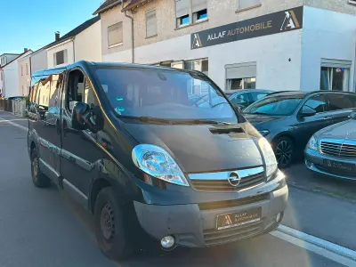 Gebraucht Opel Vivaro 114 PS (83 kW) 2006 Schwarz Van / Kleinbus