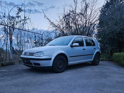 gebraucht VW Golf IV 1,6 SR TÜV / Service Neu