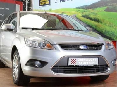 Gebraucht Ford Focus Ghia 146 PS (107 kW) 2009 Silber metallic Kombi