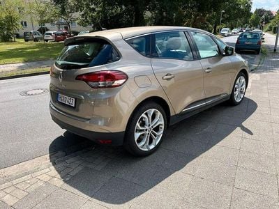 Renault Scénic IV