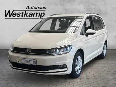 Neu VW Touran Edition 150 PS (110 kW) 2026 Gelb Van / Kleinbus