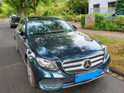 Gebraucht Mercedes E350 258 PS (189 kW) 2018 Grün Limousine