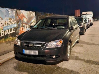 Gebraucht Kia Cerato 109 PS (80 kW) 2006 Schwarz Kleinwagen